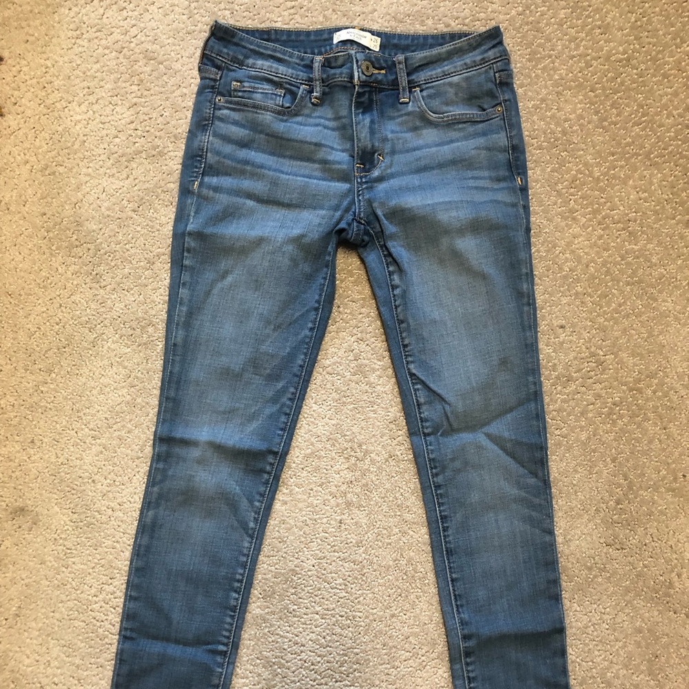 Low waisted skinny jeans